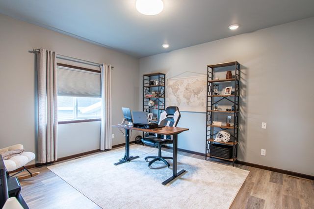 789 Albert Drive W, West Fargo, ND 58078