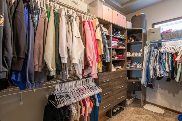 789 Albert Drive W, West Fargo, ND 58078