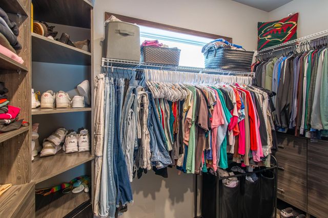 789 Albert Drive W, West Fargo, ND 58078