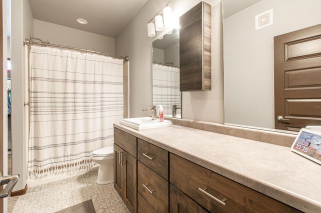 789 Albert Drive W, West Fargo, ND 58078