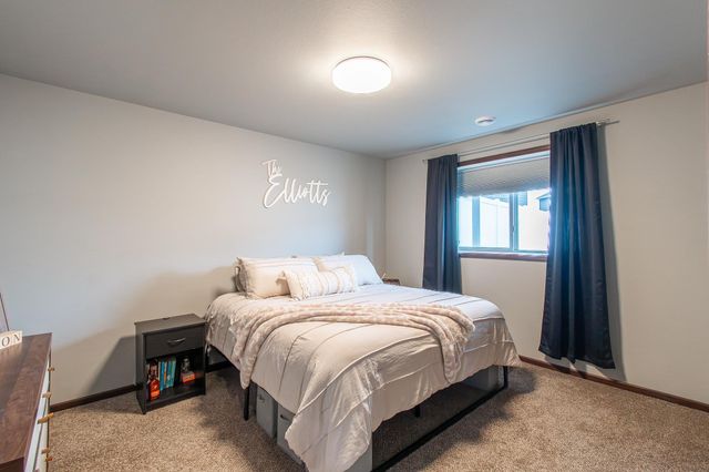 789 Albert Drive W, West Fargo, ND 58078