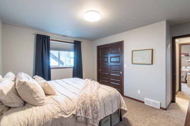 789 Albert Drive W, West Fargo, ND 58078