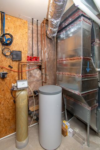 789 Albert Drive W, West Fargo, ND 58078