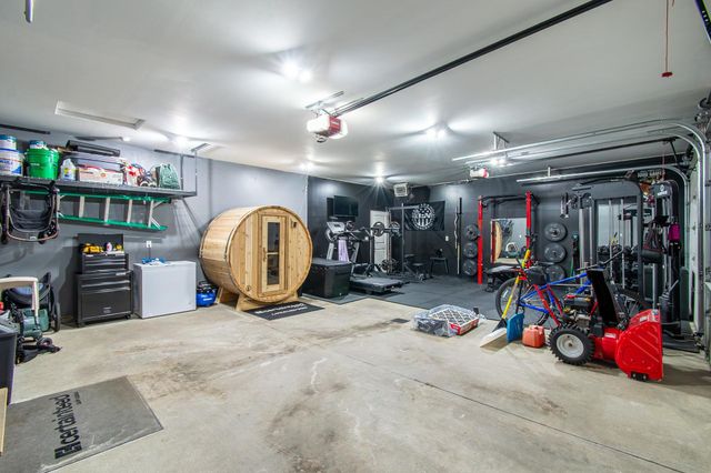 789 Albert Drive W, West Fargo, ND 58078