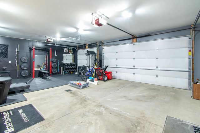 789 Albert Drive W, West Fargo, ND 58078