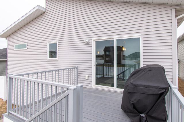 789 Albert Drive W, West Fargo, ND 58078