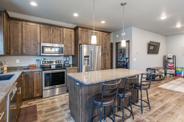 789 Albert Drive W, West Fargo, ND 58078