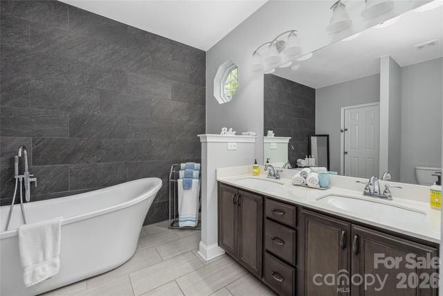 1325 Lytton Lane, Catawba, NC 28609