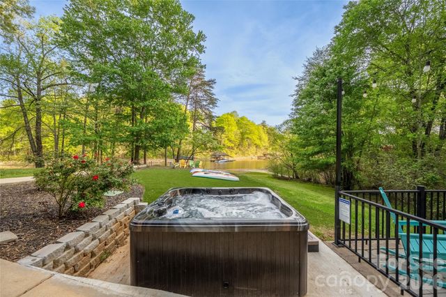 1325 Lytton Lane, Catawba, NC 28609