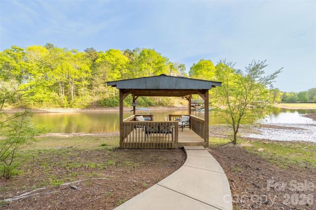 1325 Lytton Lane, Catawba, NC 28609