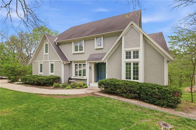 18325 Aberdeen Street, Stilwell, KS 66085