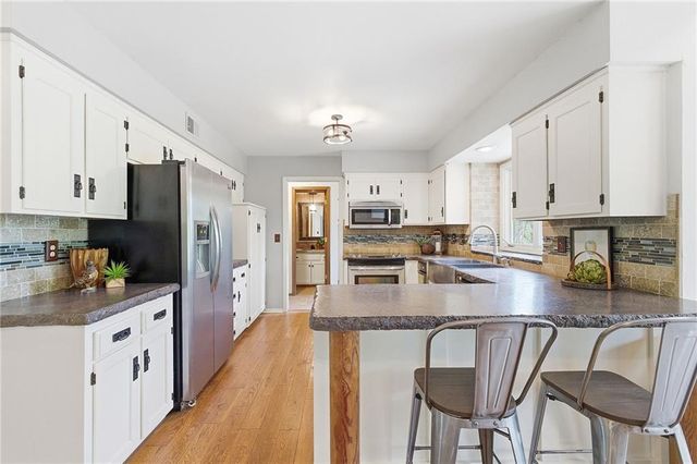 18325 Aberdeen Street, Stilwell, KS 66085