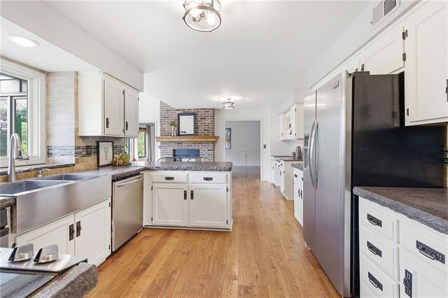 18325 Aberdeen Street, Stilwell, KS 66085