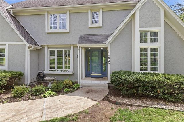 18325 Aberdeen Street, Stilwell, KS 66085
