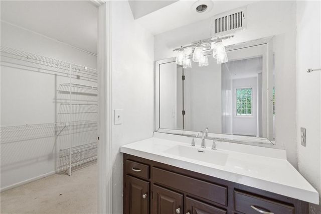 18325 Aberdeen Street, Stilwell, KS 66085