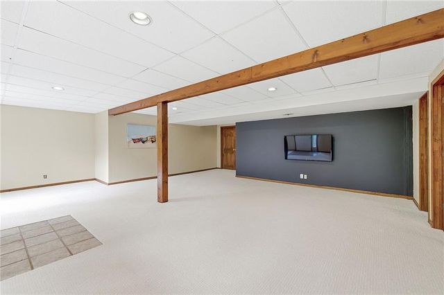 18325 Aberdeen Street, Stilwell, KS 66085