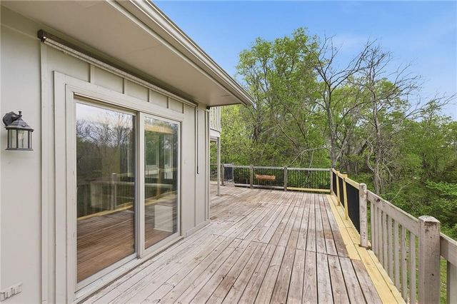 18325 Aberdeen Street, Stilwell, KS 66085