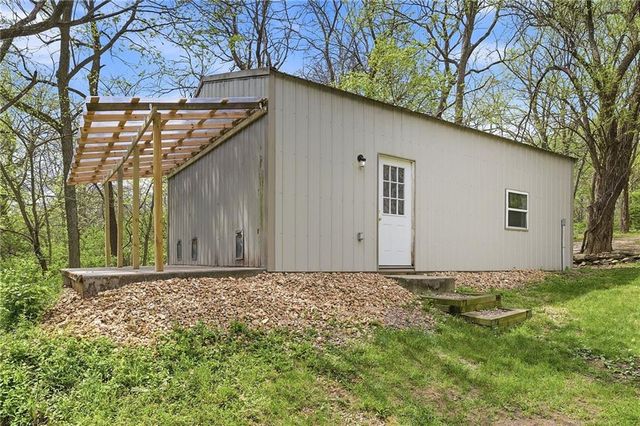 18325 Aberdeen Street, Stilwell, KS 66085