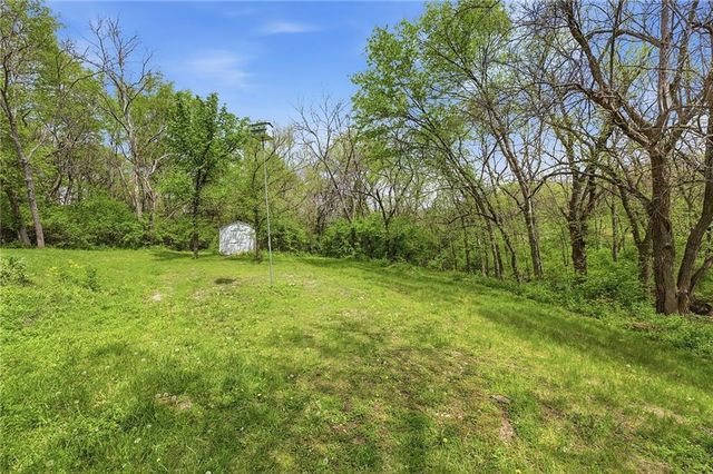 18325 Aberdeen Street, Stilwell, KS 66085