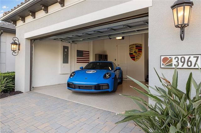 3967 Pegasus WAY, Naples, FL 34120