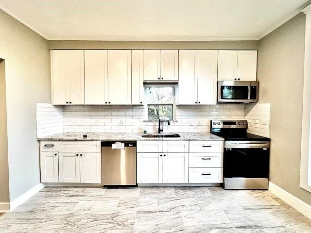 208 Daingerfield Street, Naples, TX 75568