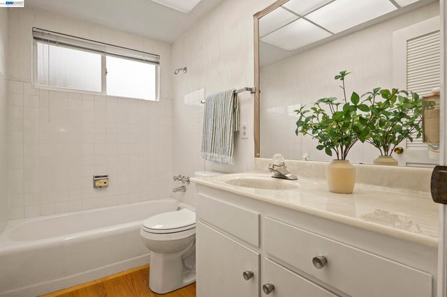 10191 Vicksburg Dr, Cupertino, CA 95014