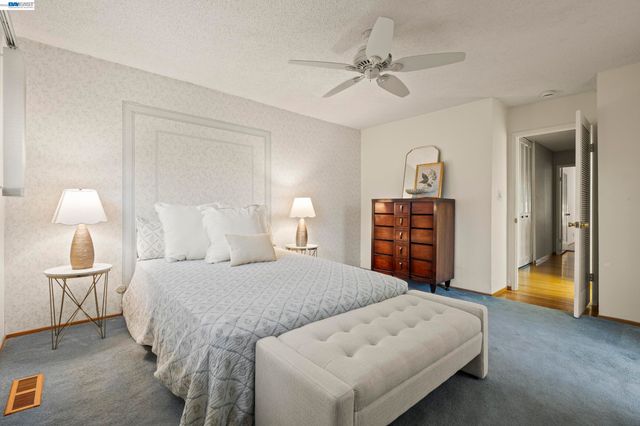 10191 Vicksburg Dr, Cupertino, CA 95014