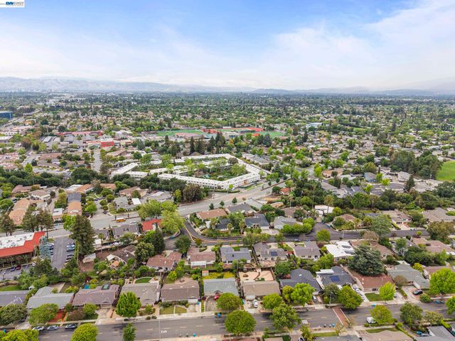 10191 Vicksburg Dr, Cupertino, CA 95014
