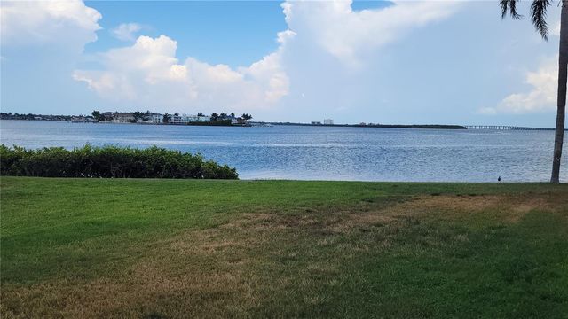 6322 PALMA DEL MAR BOULEVARD S 106, St Petersburg, FL 33715