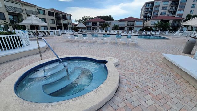 6322 PALMA DEL MAR BOULEVARD S 106, St Petersburg, FL 33715