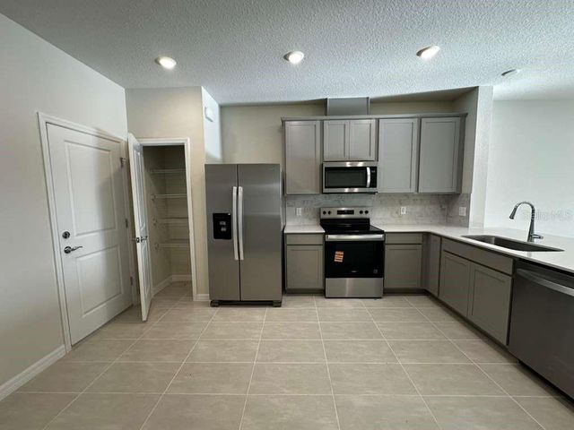 4264 CHESTER SPRINGS BOULEVAD, Davenport, FL 33837