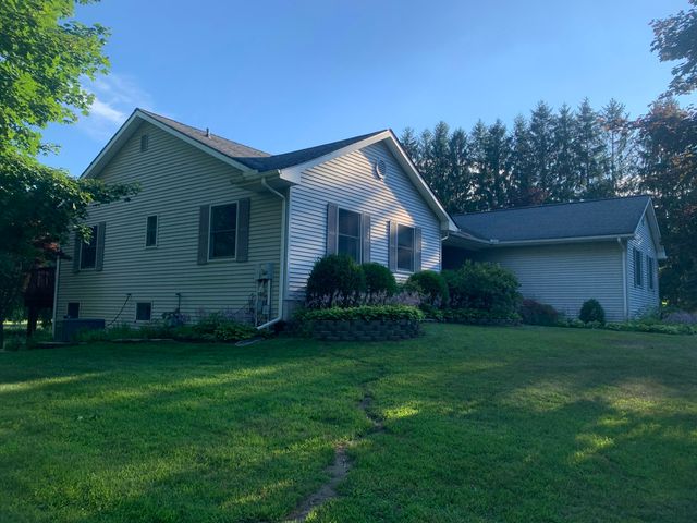 9868 Willow Road, Willis, MI 48191