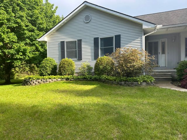 9868 Willow Road, Willis, MI 48191