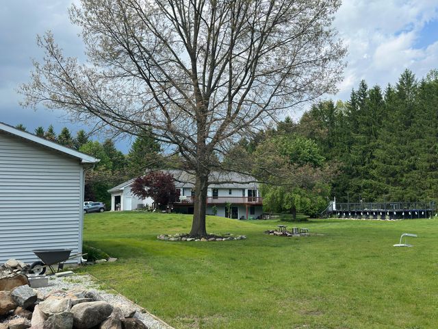 9868 Willow Road, Willis, MI 48191