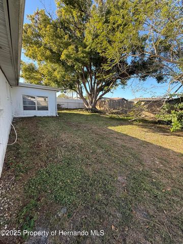 3245 Fairmount Drive, Holiday, FL 34691