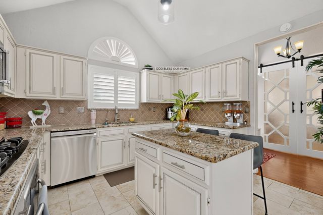 2819 Williams Way Court, Dallas, TX 75228