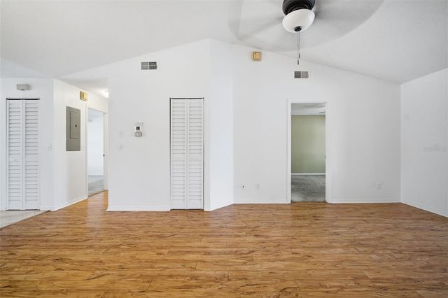 309 KNOTTWOOD COURT 309, Sun City Center, FL 33573