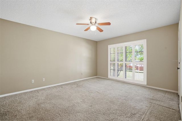 309 KNOTTWOOD COURT 309, Sun City Center, FL 33573