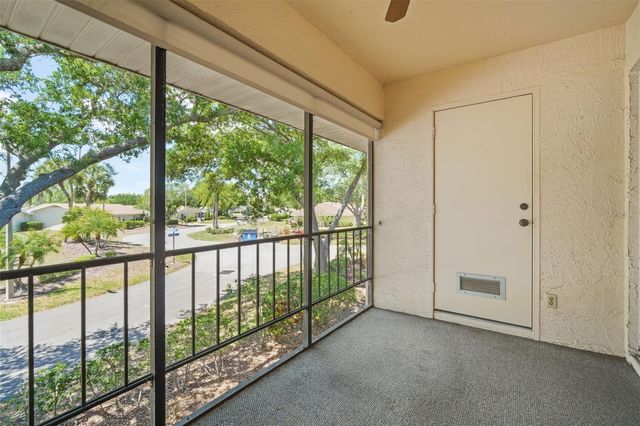 309 KNOTTWOOD COURT 309, Sun City Center, FL 33573