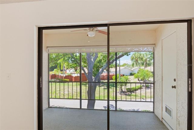309 KNOTTWOOD COURT 309, Sun City Center, FL 33573