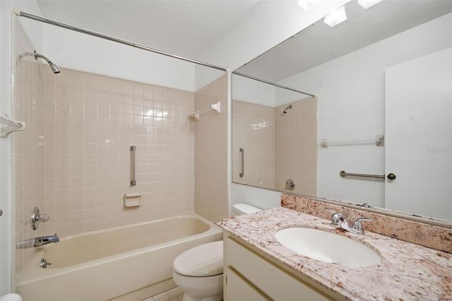 309 KNOTTWOOD COURT 309, Sun City Center, FL 33573