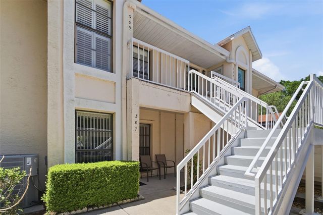309 KNOTTWOOD COURT 309, Sun City Center, FL 33573