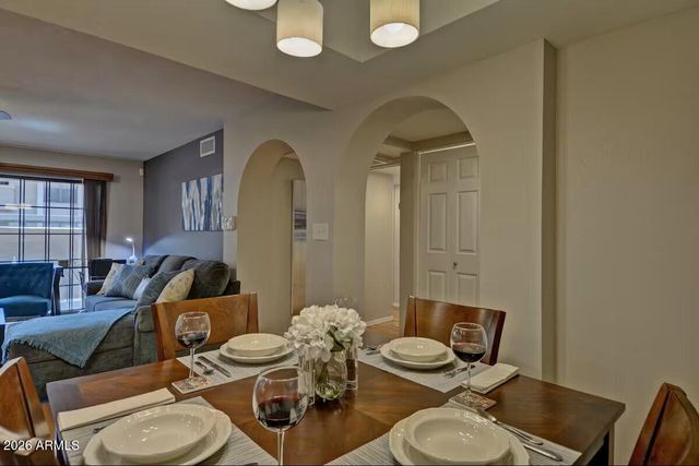 10410 N CAVE CREEK Road 1071, Phoenix, AZ 85020