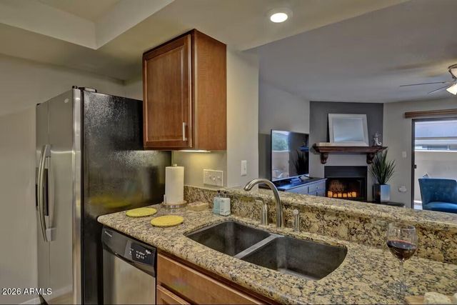 10410 N CAVE CREEK Road 1071, Phoenix, AZ 85020