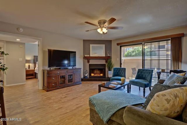 10410 N CAVE CREEK Road 1071, Phoenix, AZ 85020