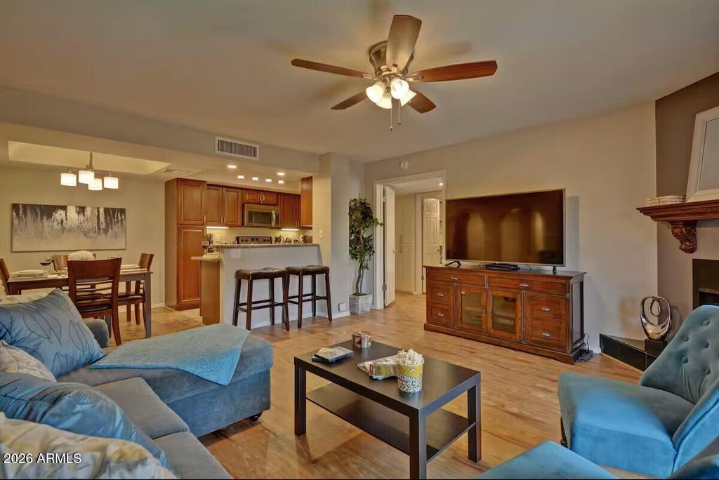 10410 N CAVE CREEK Road 1071, Phoenix, AZ 85020