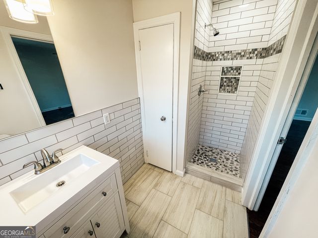 359 N Victoria Road, Woodstock, GA 30189