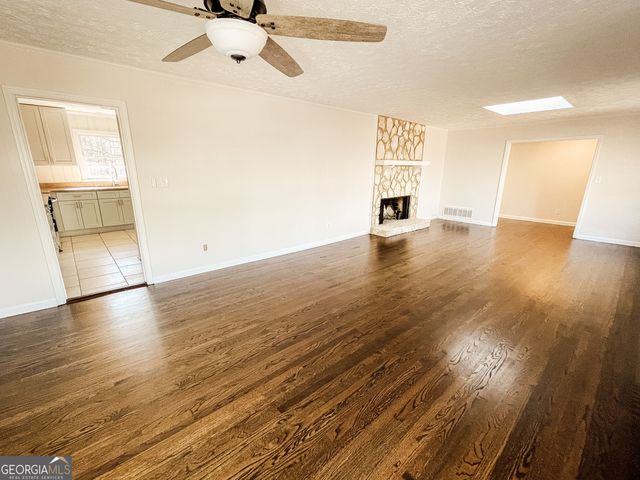 359 N Victoria Road, Woodstock, GA 30189