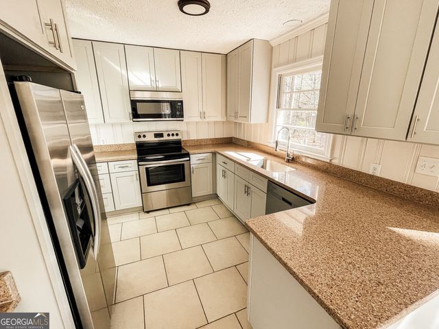 359 N Victoria Road, Woodstock, GA 30189