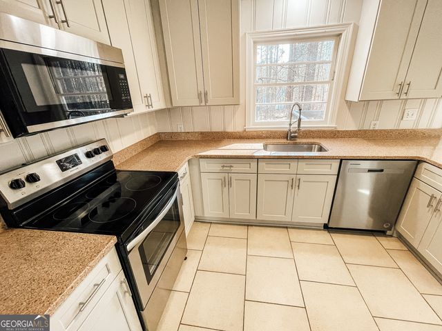 359 N Victoria Road, Woodstock, GA 30189